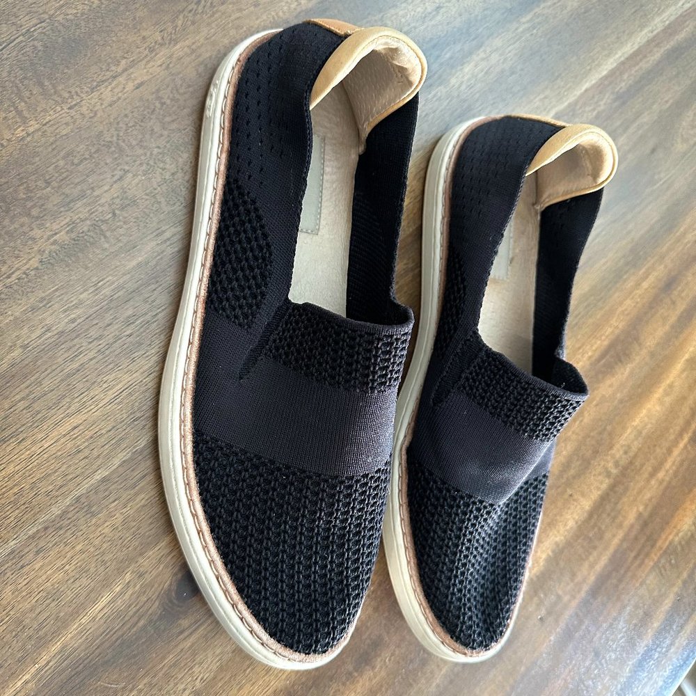 Ugg Sz 9 Black Slip on Sneaker
